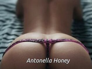 Antonella_Honey