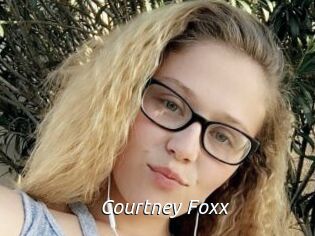 Courtney_Foxx