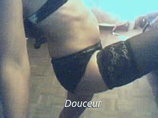 Douceur Fan Domination