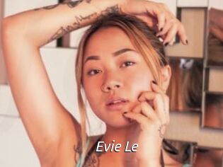 Evie_Le