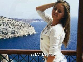 LarraMaxx