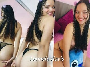 Leonela_davis