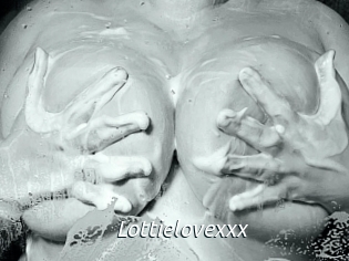 Lottielovexxx