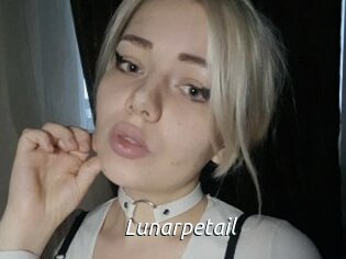 Lunarpetail