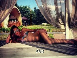Mia