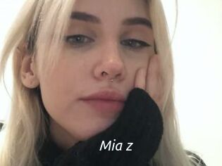 Mia_z