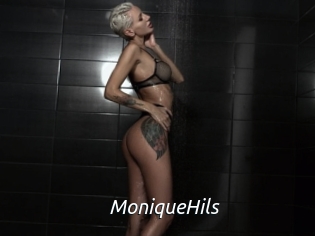 MoniqueHils Fan Domination