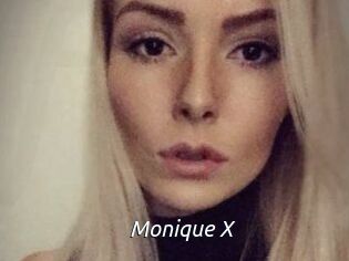 Monique_X