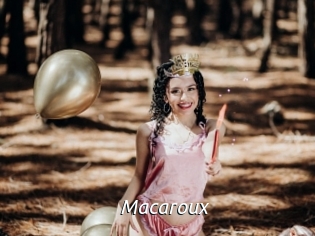 macaroux Fan Domination