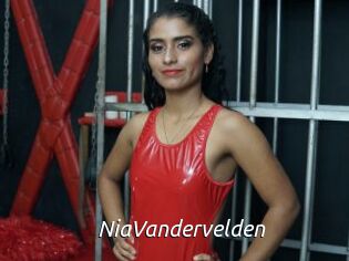 NiaVandervelden