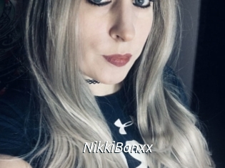 NikkiBanxx Fan Domination