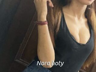 Nora_hoty